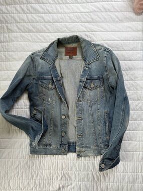 Lucky Brand Women's Light Wash Denim Jacket